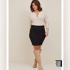 Torrid bodycon skirt  